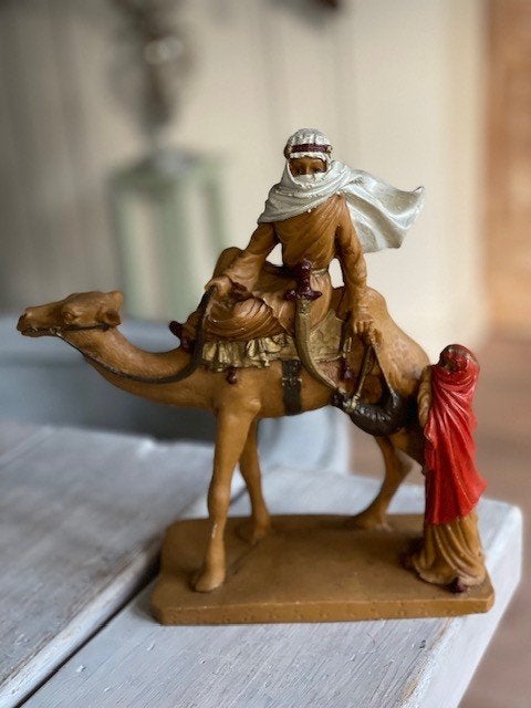 Vintage kerststal figuur / beeld. Koning op kameel. Italie, Diversen, Ophalen, Zo goed als nieuw
