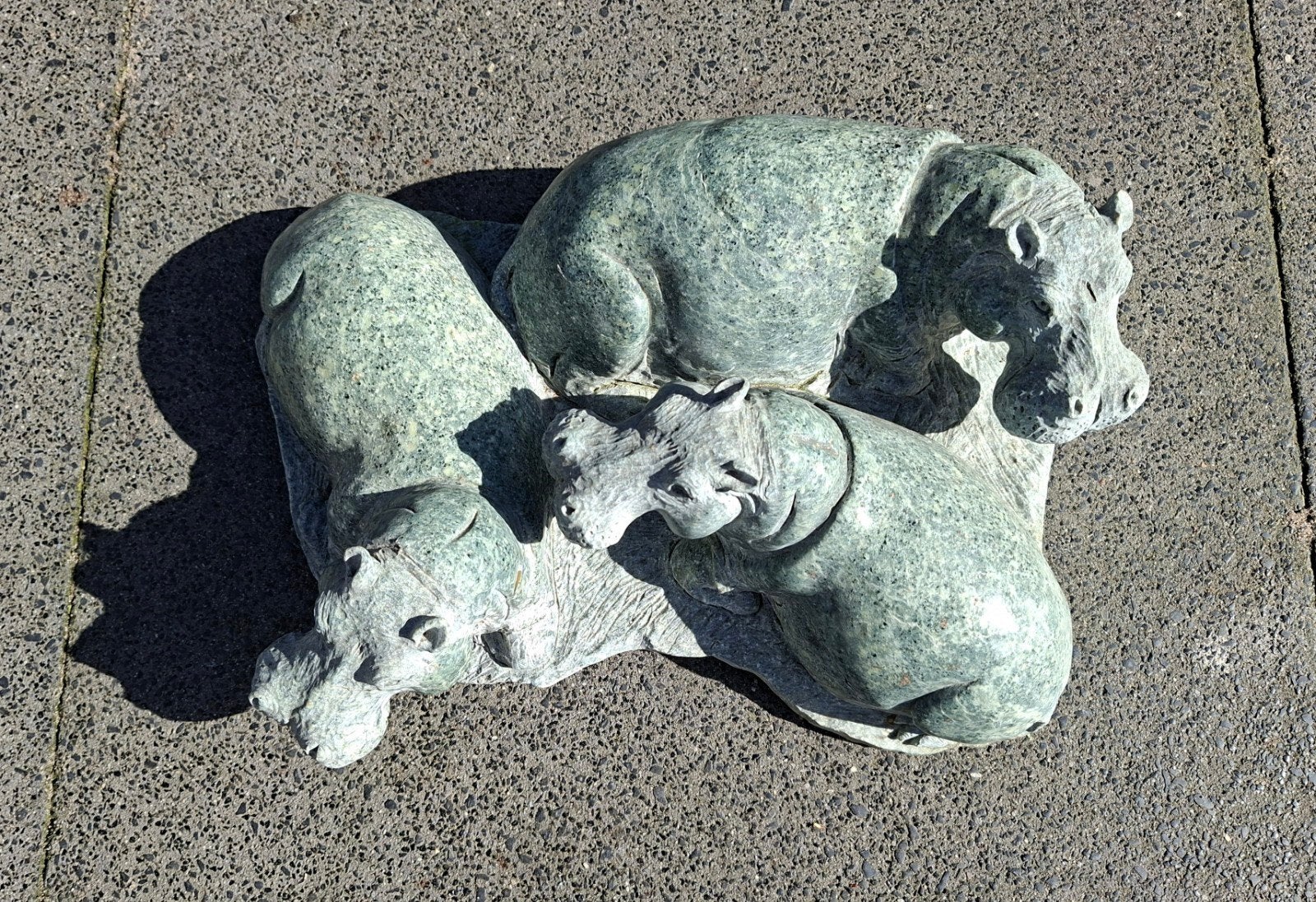 Unieke Nijlpaard Sculptuur - Handgemaakt in Galerie, Ophalen of Verzenden, 20 - 50 cm, Steen of Keramiek, Beeld