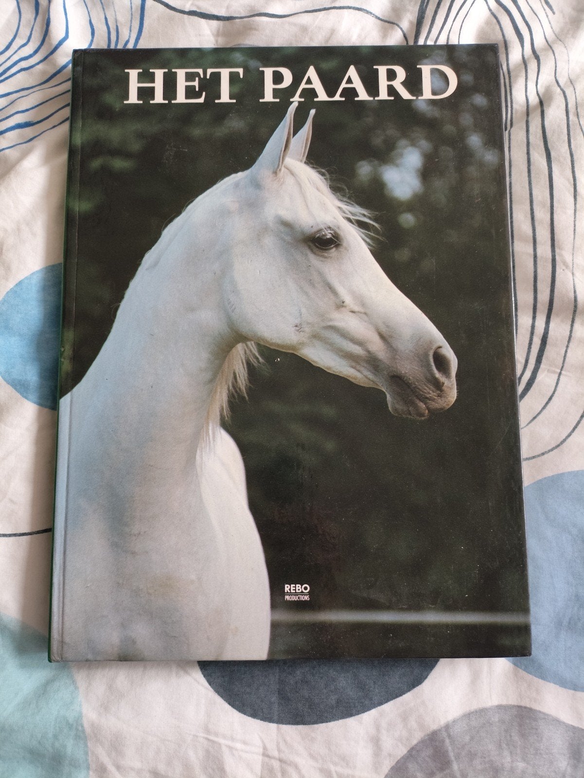 Groot Paardenboek met Prachtige Foto's - 191 Pagina's, Ophalen, Gelezen, Paarden of Pony's
