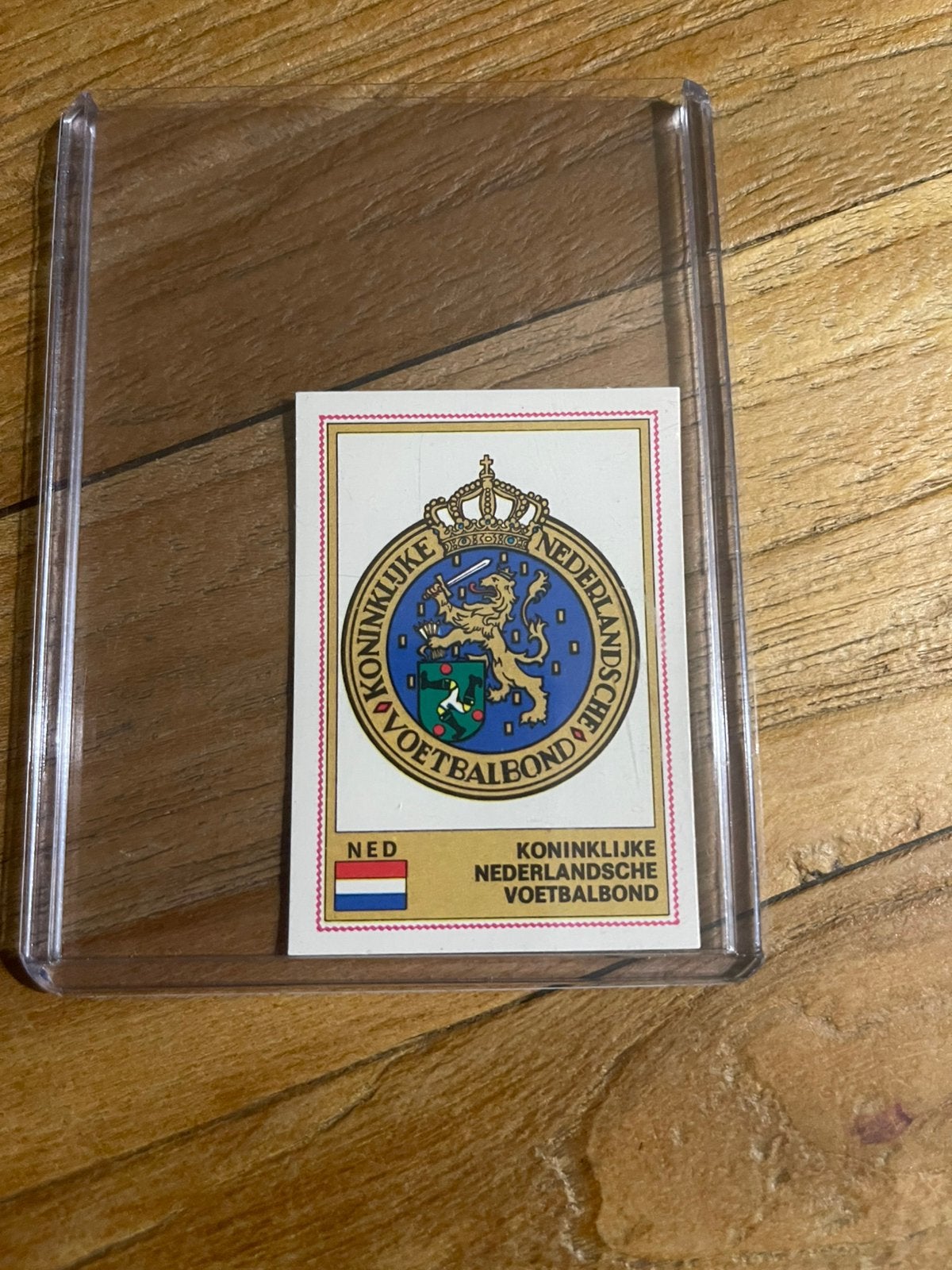 KNVB logo Nederland Panini 1976 Euro Football, Ophalen of Verzenden, Zo goed als nieuw, Plaatje
