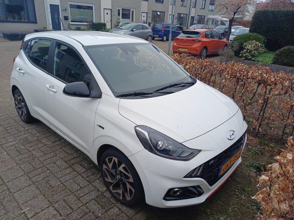 Hyundai i10 1.0i 100pk 2021 Wit, Auto's, Hyundai, Voorwielaandrijving, Wit, Handgeschakeld, 999 kg