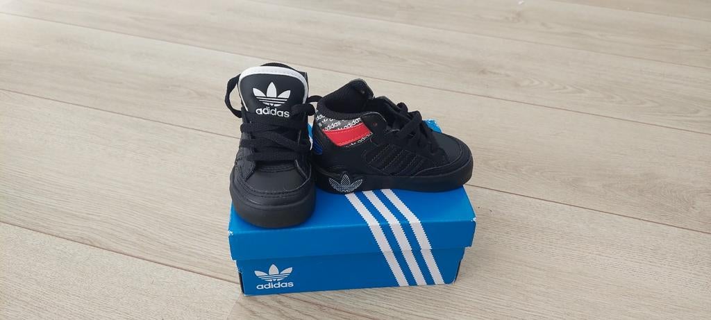 Nieuwe Adidas schoentjes maat 19 - Zwart, Adidas, Schoentjes, Jongetje of Meisje, Nieuw