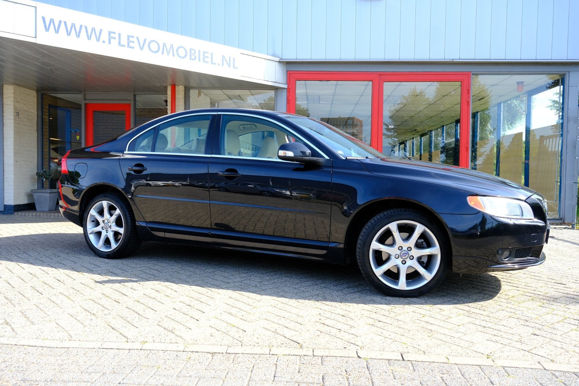 Volvo S80 2.5 T 200pk Summum Aut. Xenon|Navi|Leder|Clima|LMV, Auto's, Dealer onderhouden, 1514 kg, Bedrijf, Sedan