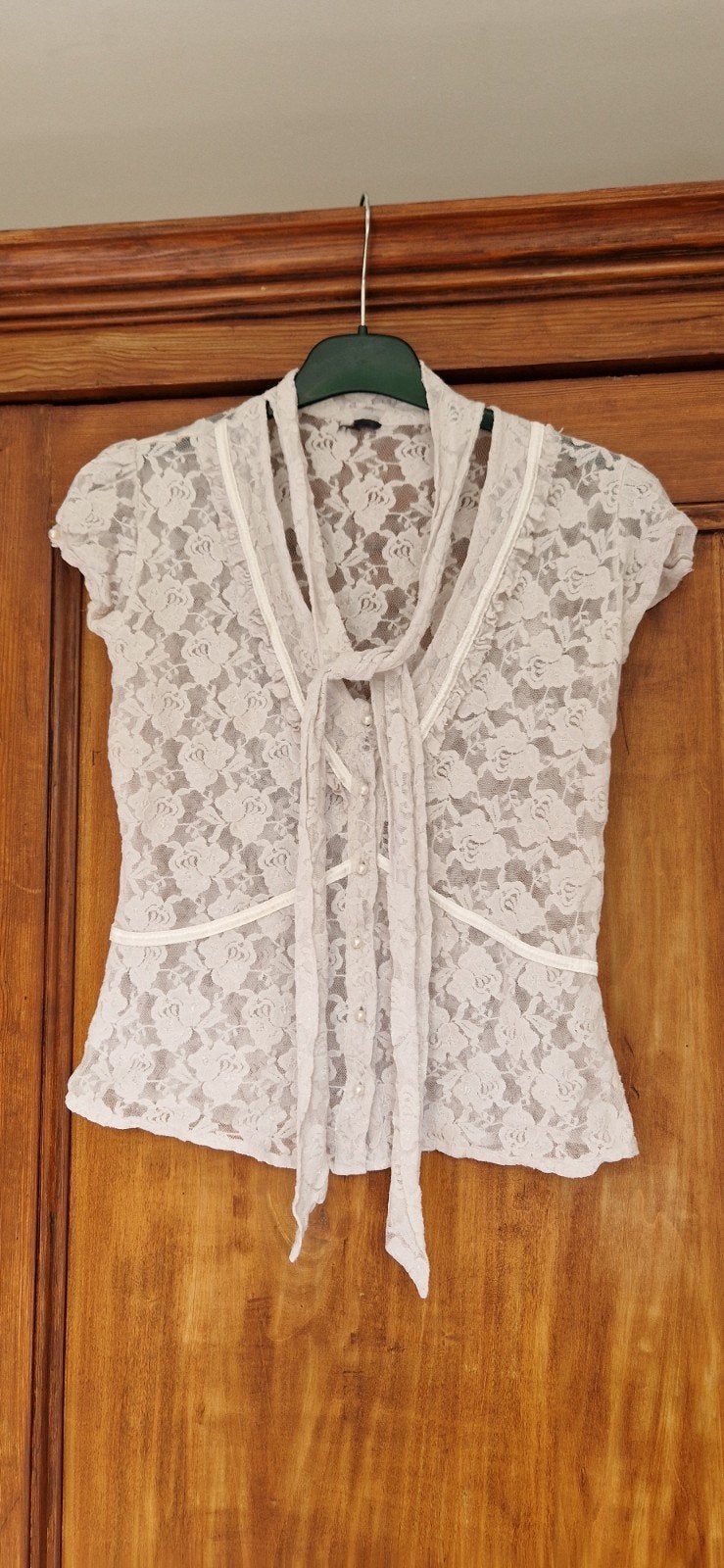 Elegante kanten blouse met parelknopen, Wit, Ophalen of Verzenden, Maat 36 (S), Onbekend