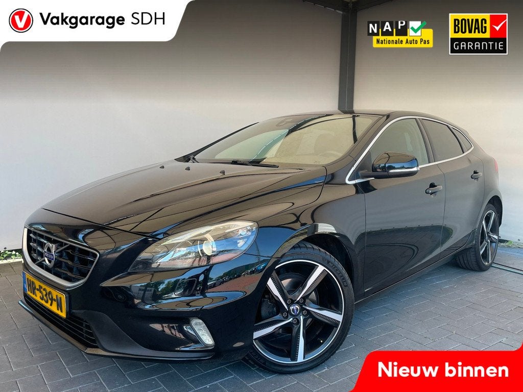 Volvo V40 2.0 D2 R-Design Business|Connect Pack|Stoelverwarm, Auto's, Voorwielaandrijving, Gebruikt, Euro 6, 4 cilinders
