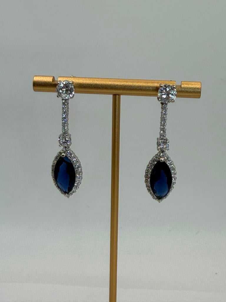 Zilveren Oorhangers met Blauwe Steen Moederdag tip!, Hangers, Blauw, Nieuw, Ophalen of Verzenden