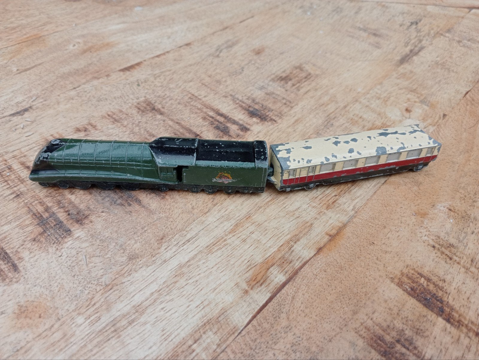 dinky toys 798  passenger train, Ophalen of Verzenden, Gebruikt, Auto, Dinky Toys