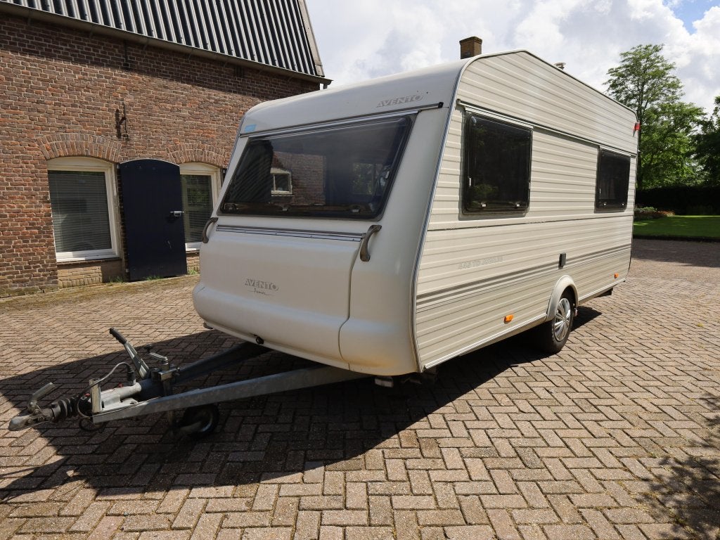 Avento Premier 445 TD Jubilee | mover+voortent, Caravans en Kamperen, Avento, Bedrijf, Treinzit, Schokbreker