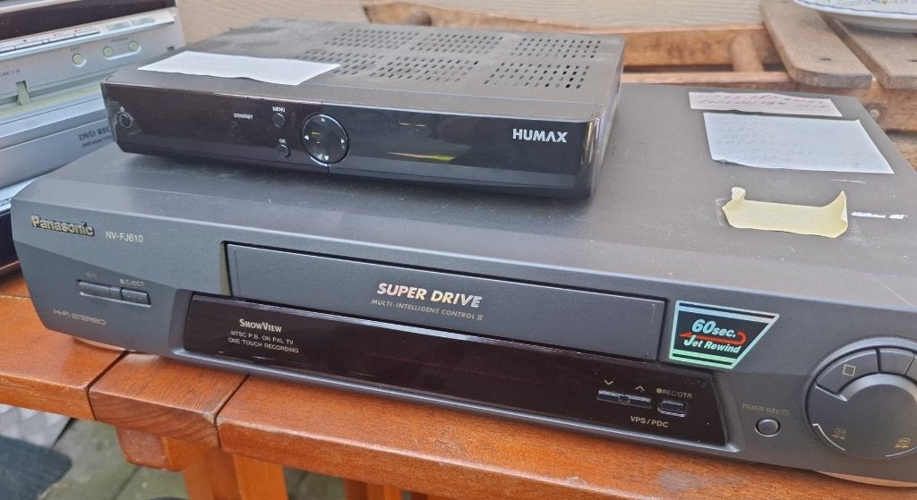 Panasonic NV-FJ610 en Philips VR550 VHS video showview pal, Ophalen of Verzenden, Gebruikt, VHS-speler of -recorder