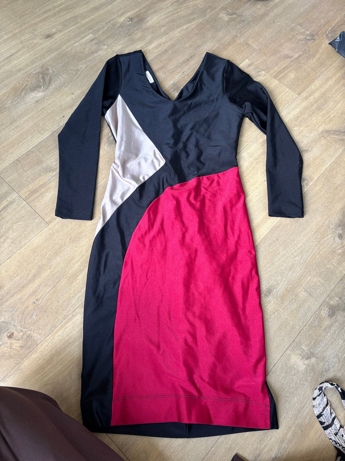 Espaço Della Jurk Zwart Rood Beige Maat M, Maat 38/40 (M), Meerkleurig, Ophalen of Verzenden, Zo goed als nieuw