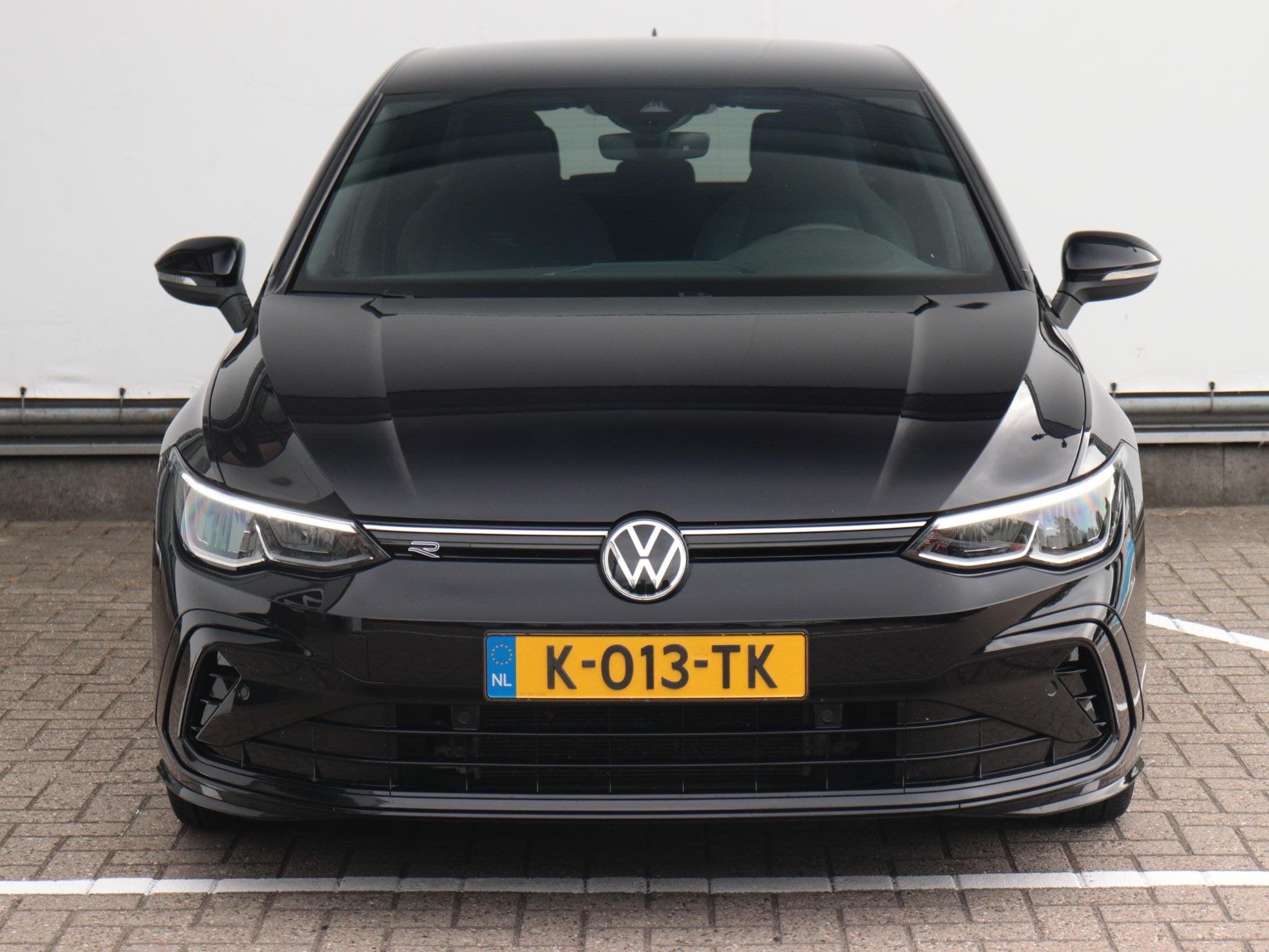 Volkswagen Golf 1.5 TSI R-Line | Trekhaak afneembaar | Side, Auto's, Voorwielaandrijving, Euro 6, 4 cilinders, Zwart