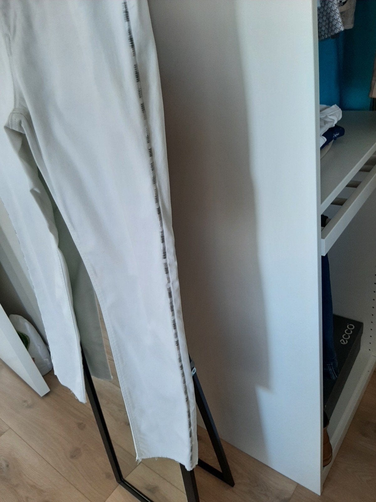 Witte jeans broek mt  44 Red Button, Ophalen, Zo goed als nieuw, Wit