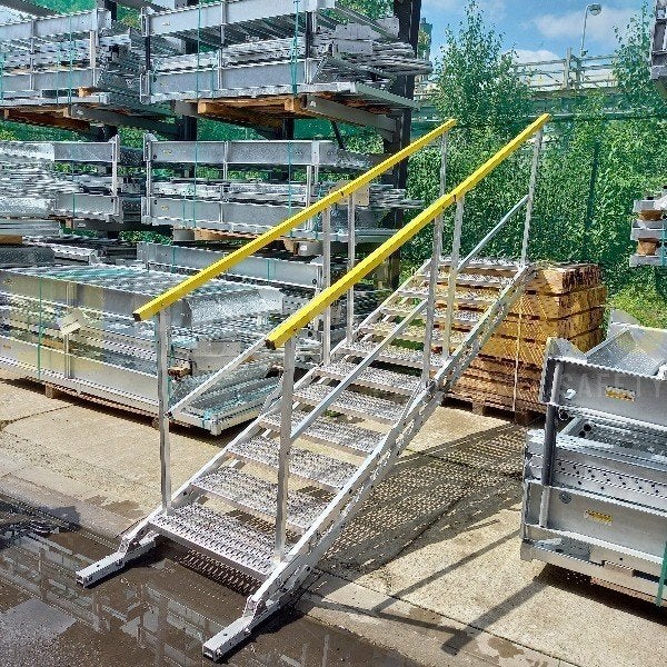 4x EasyStairs Bouwtrappen: 2x 6, 1x 9, 1x 12 treden, Ophalen, Minder dan 2 meter