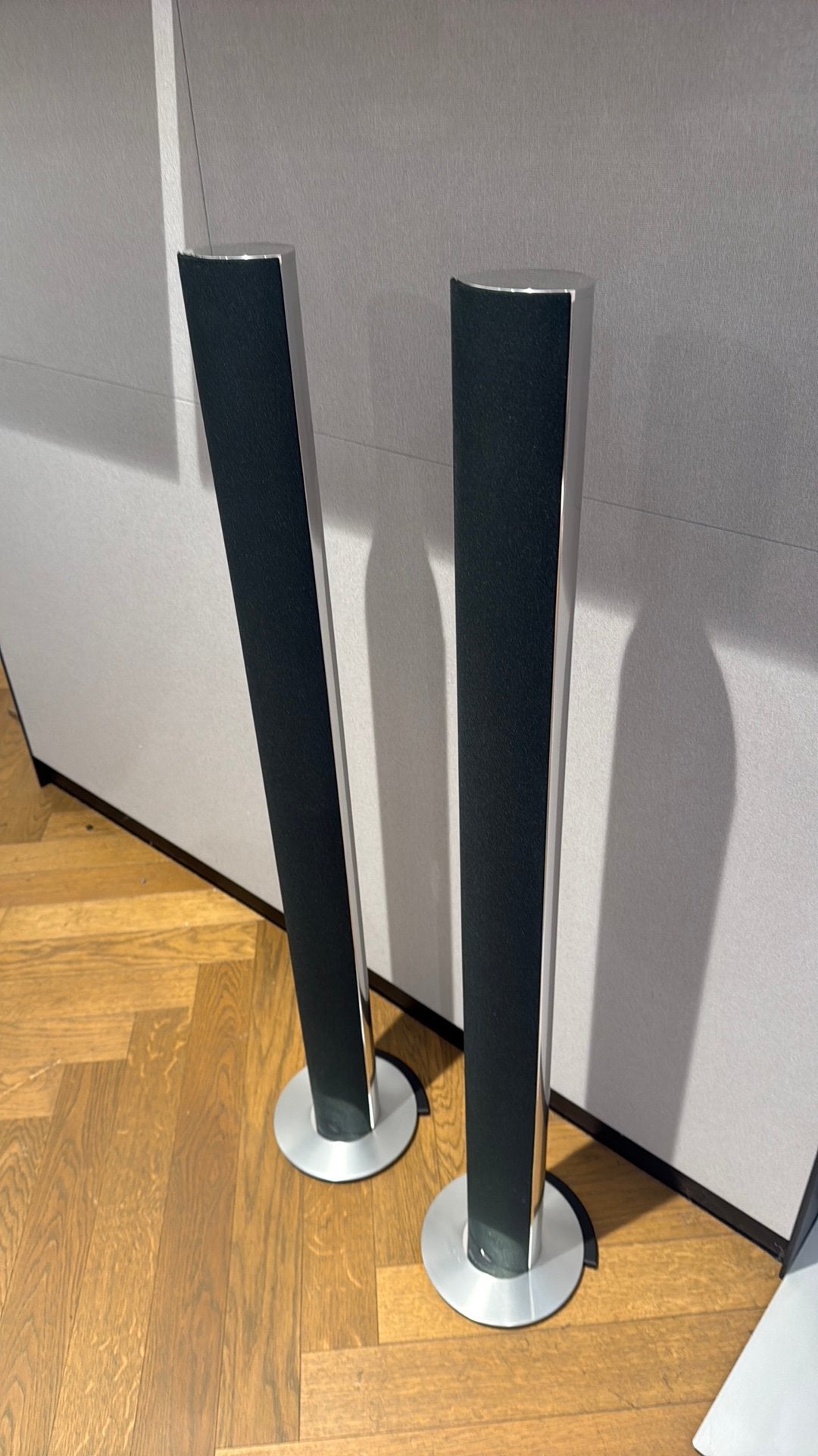 Bang & Olufsen B&O BeoLab 6002, 150 watt of meer, Vloerstaande luidspreker, Bang & Olufsen, Info@bang-olufsen.dk