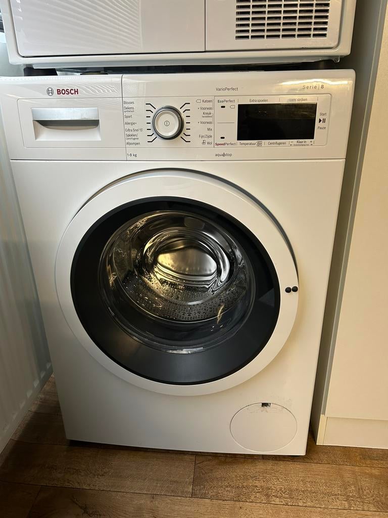 Bosch wasmachine serie 8, Ophalen, Zo goed als nieuw, 1200 tot 1600 toeren, 85 tot 90 cm