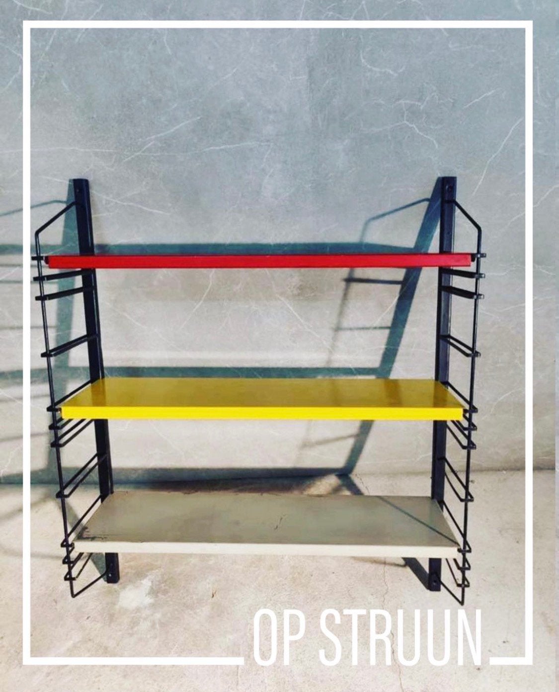 Vintage Wandrek met 3 Kleurrijke Planken - Jaren '60 Stijl, Ophalen, Gebruikt