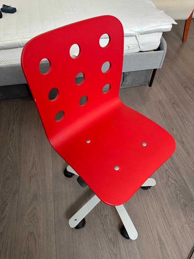 Rode bureaustoel / kinderstoel op wielen, Ophalen, Gebruikt, Rood, Bureaustoel