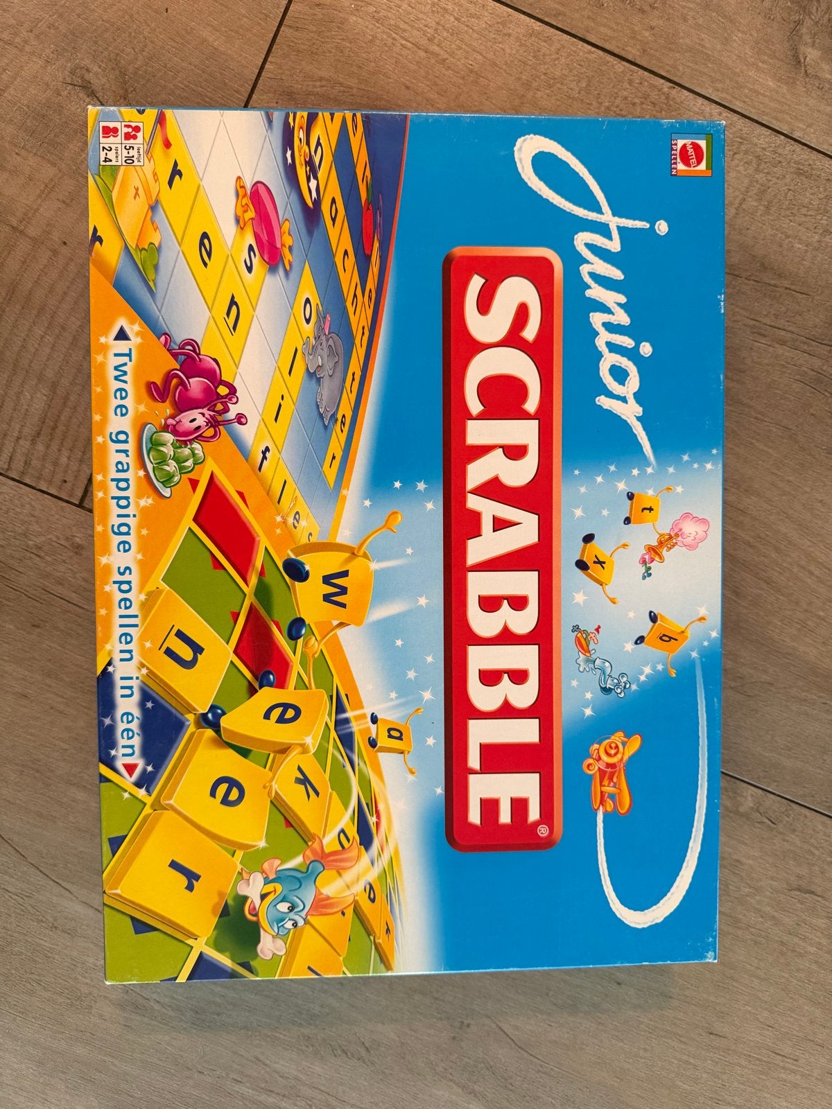 Scrabble Junior - Twee grappige spellen in één!, Drie of vier spelers, Ophalen of Verzenden, Zo goed als nieuw