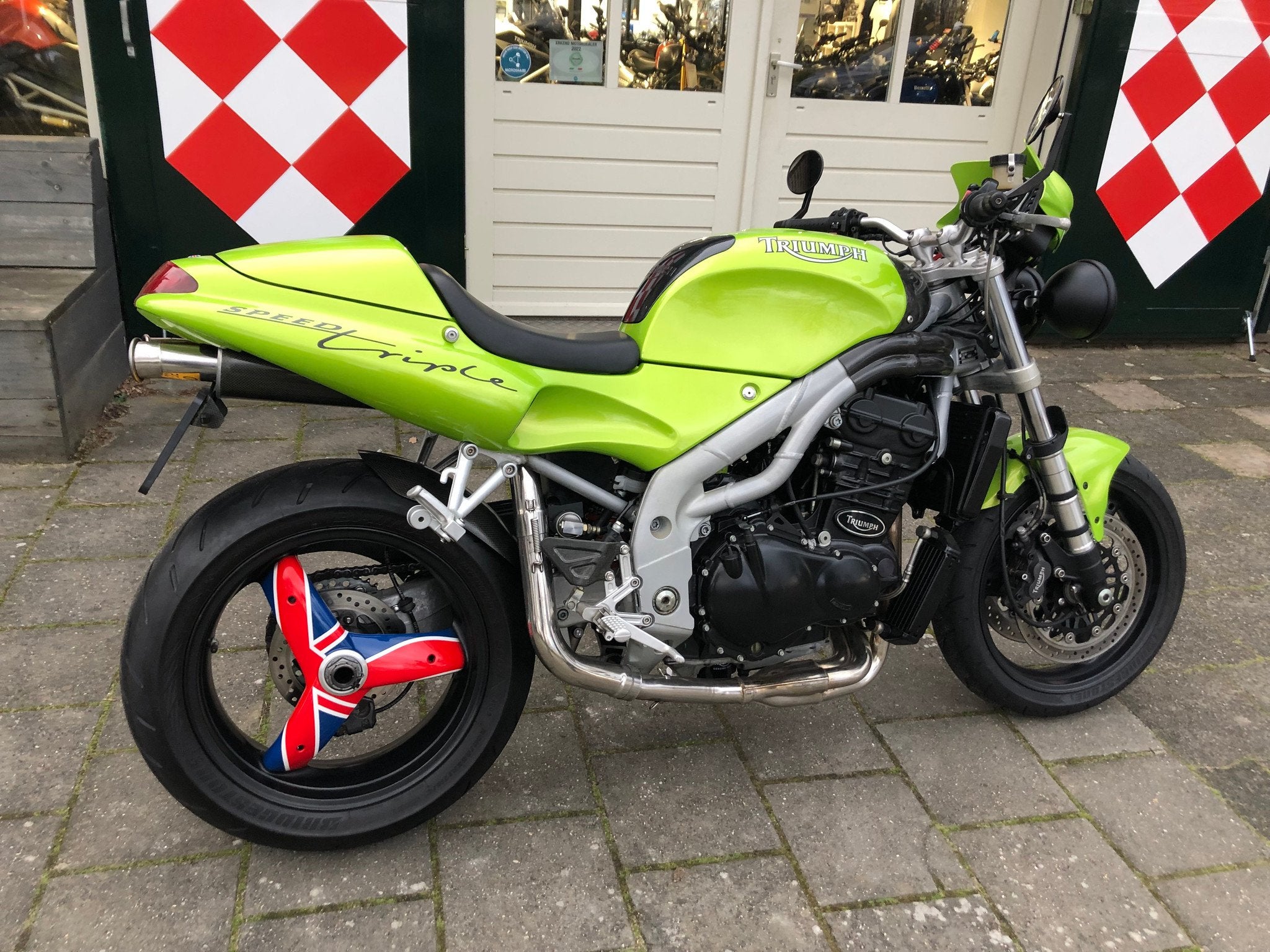 Triumph SPEED TRIPLE 955I SPECIAL CUSTOM (bj 2001), Triumph Motorcycles Ltd., After.sales@triumph.co.uk, Meer dan 35 kW, Normandy Way
LE10 3BZ  Hinckley, GB