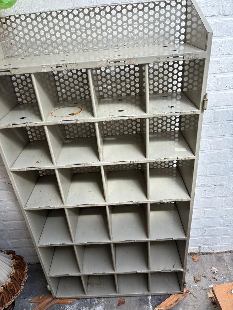 Vintage metalen post sorteer rekken, Ophalen