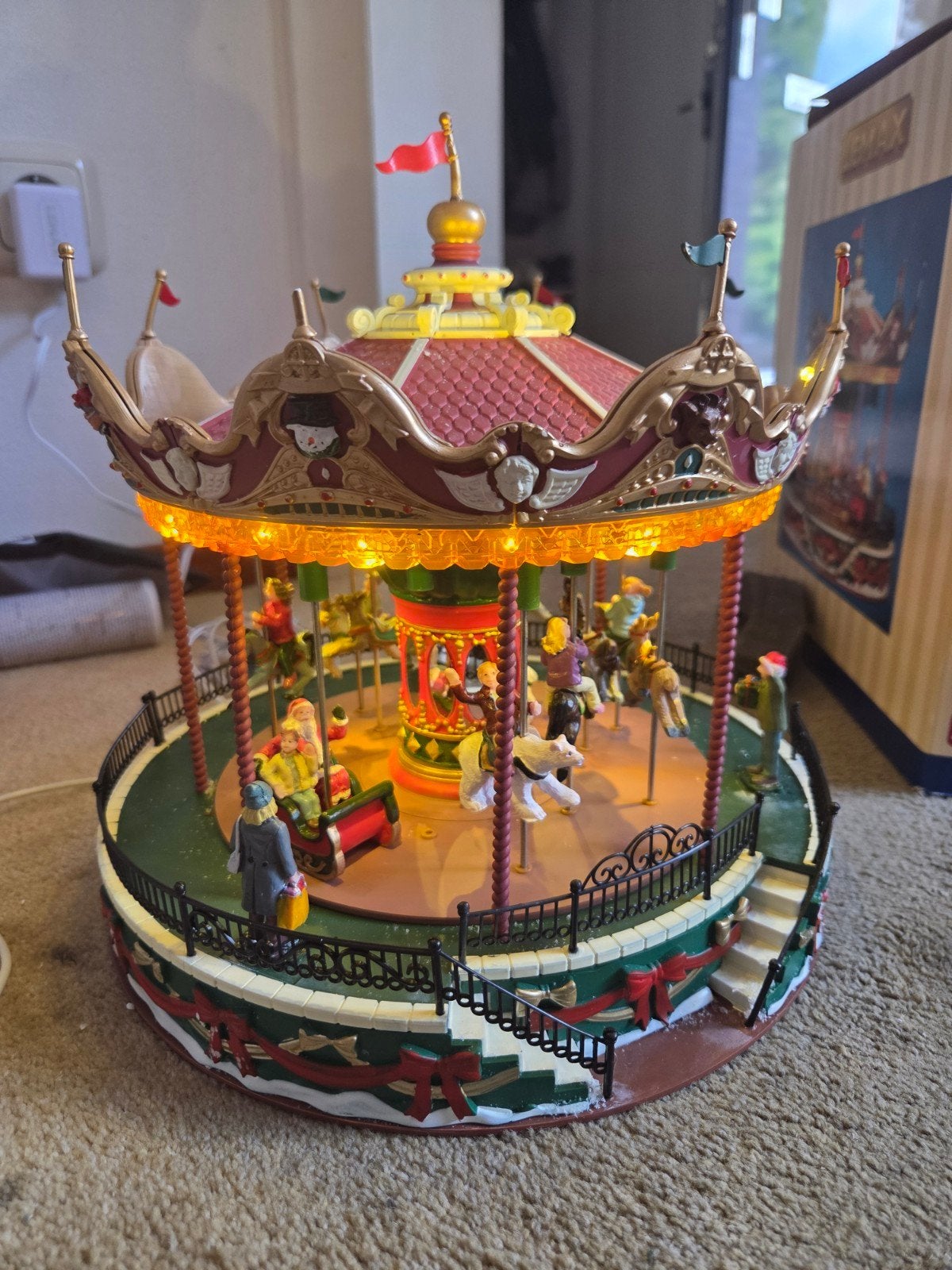 Lemax Santa carrousel kerstdorp, Diversen, Kerst, Ophalen of Verzenden
