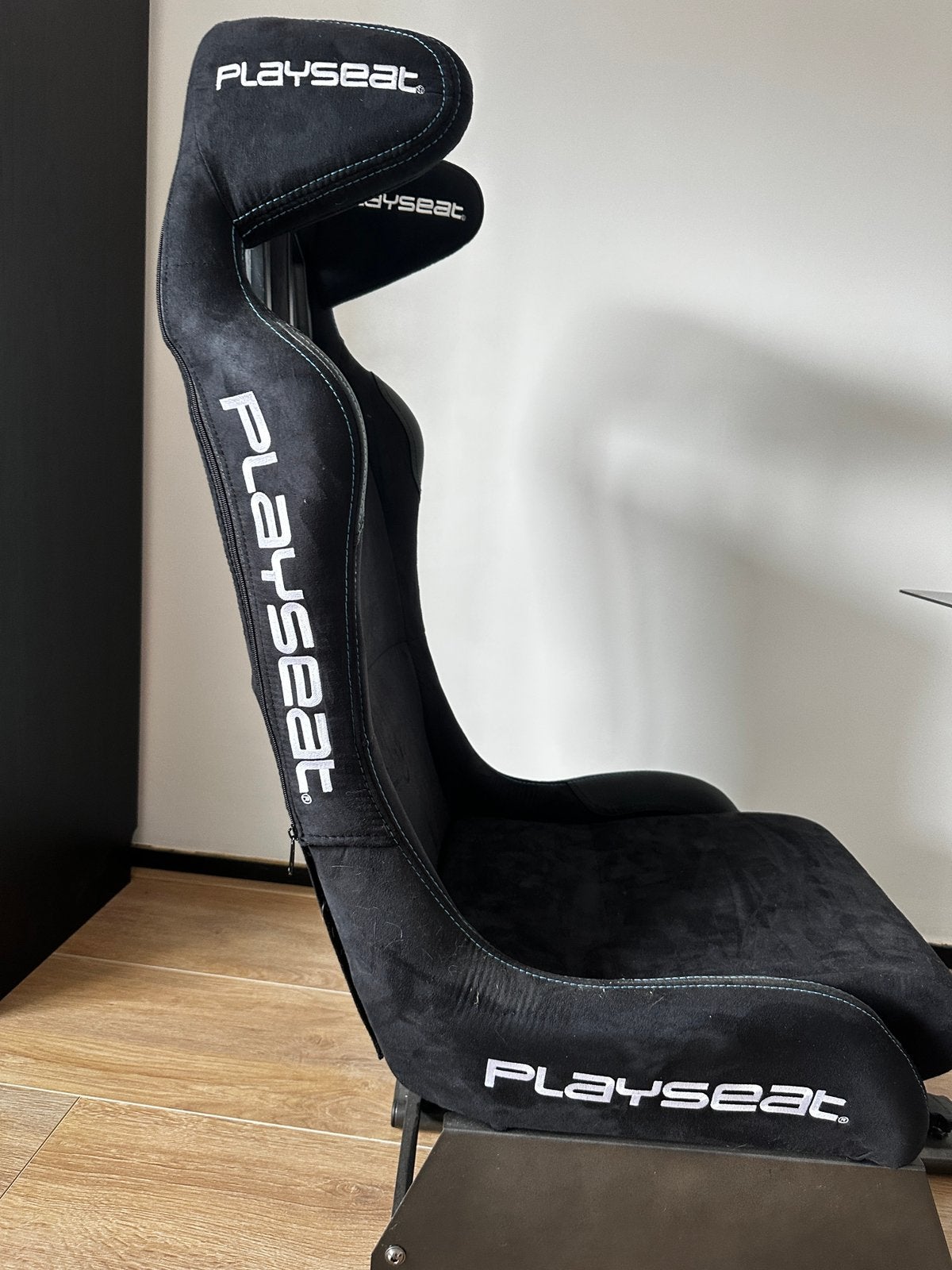 Playseat Evolution Alcantara Pro Racing Cockpit, Spelcomputers en Games, Spelcomputers | Overige Accessoires, Ophalen, Zo goed als nieuw