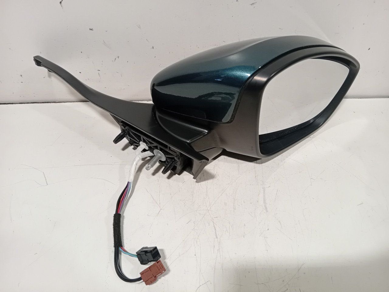Spiegel buiten rechts elektrisch Peugeot 2008, Onderdelen@venauto.nl, Van der Ven Autorecycling B.V., Gebruikt, Ettenseweg 76, 4706 PB Roosendaal, The Netherlands