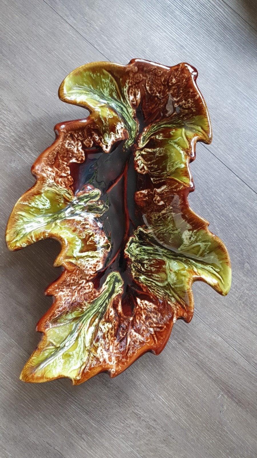 Vintage Vallauris schaal in bladmotief, Antiek en Kunst, Ophalen of Verzenden