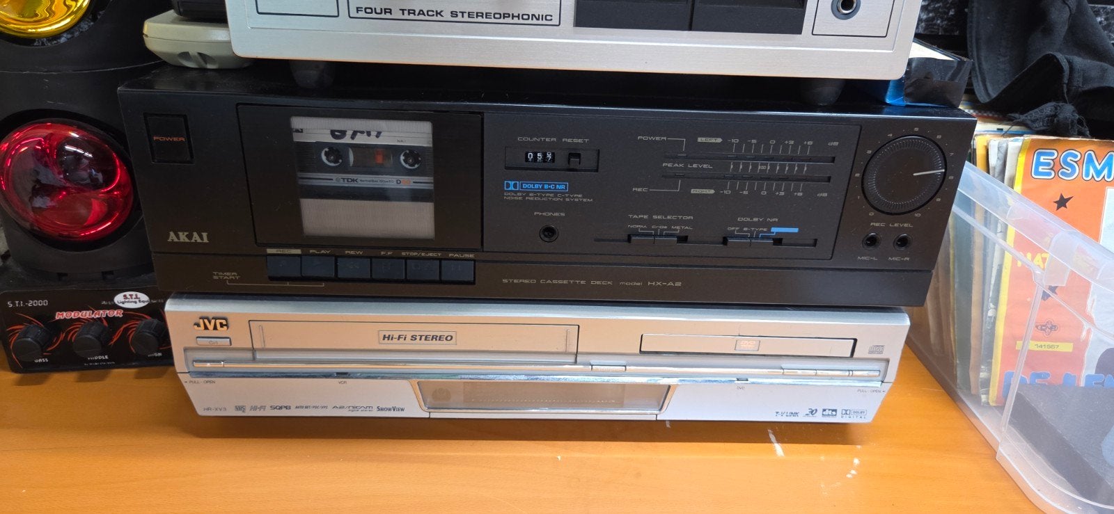 Akai, Ophalen, Akai