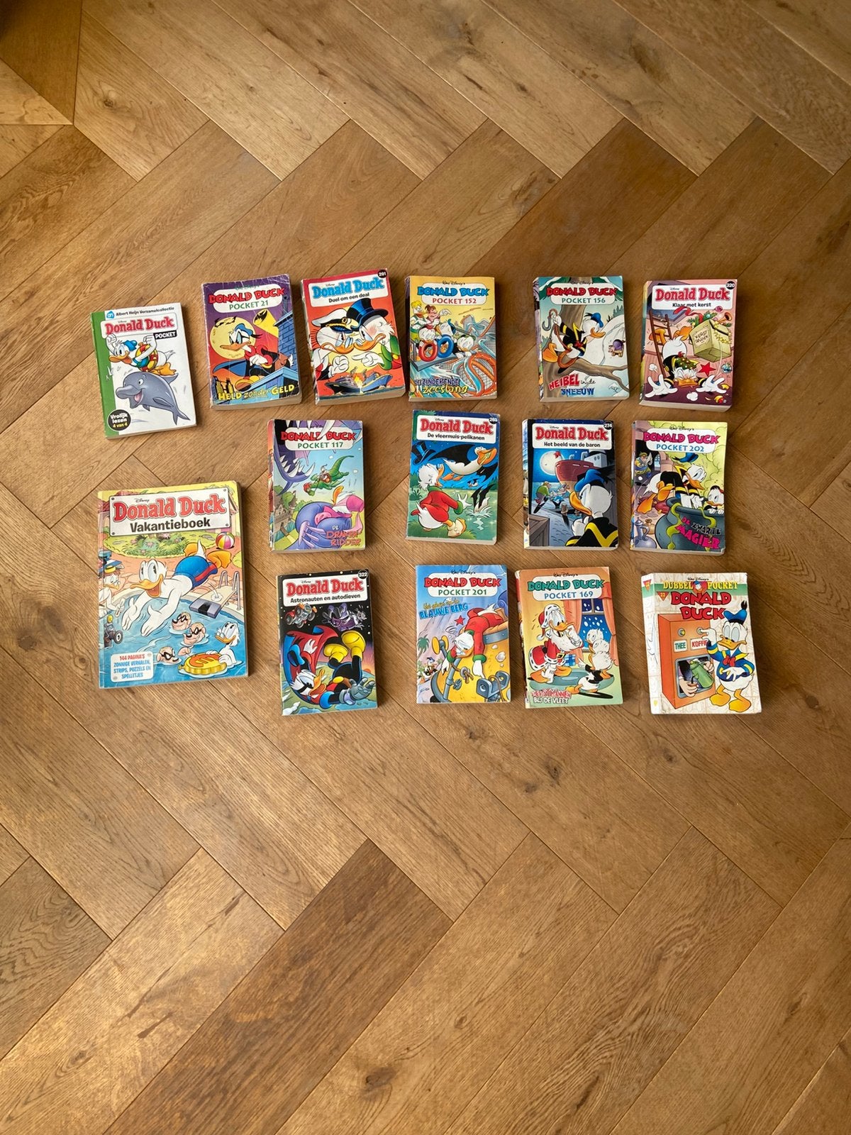 15 Donald Duck pockets, Boeken, Meerdere comics, Ophalen of Verzenden, Gelezen, Europa
