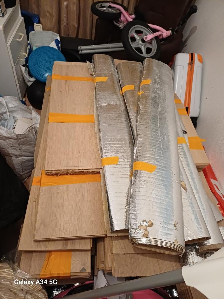 Laminaat vloer met ondervloer - ca. 60m2, Doe-het-zelf en Verbouw, Vloerdelen en Plavuizen, Ophalen, Gebruikt, 50 tot 150 cm, 10 m² of meer