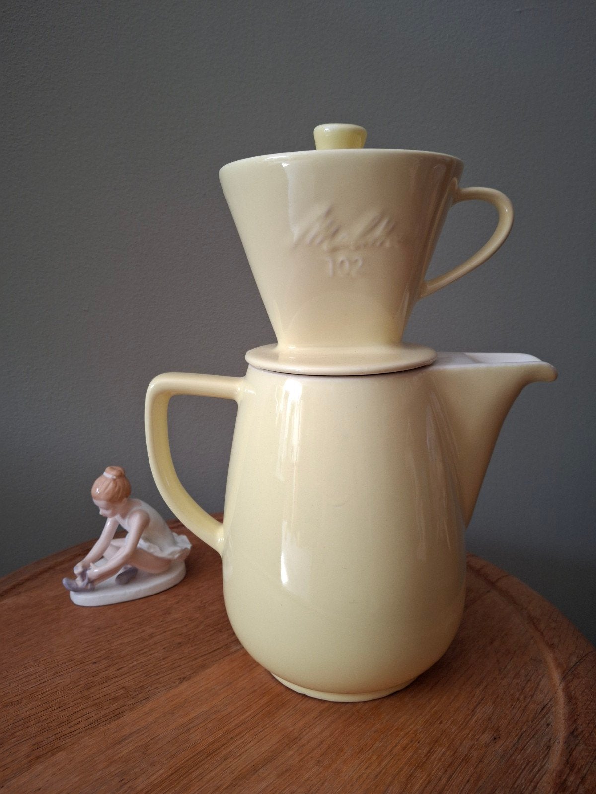 Melitta koffiekan met filter 102 - Pastelgeel, Antiek en Kunst, Ophalen of Verzenden