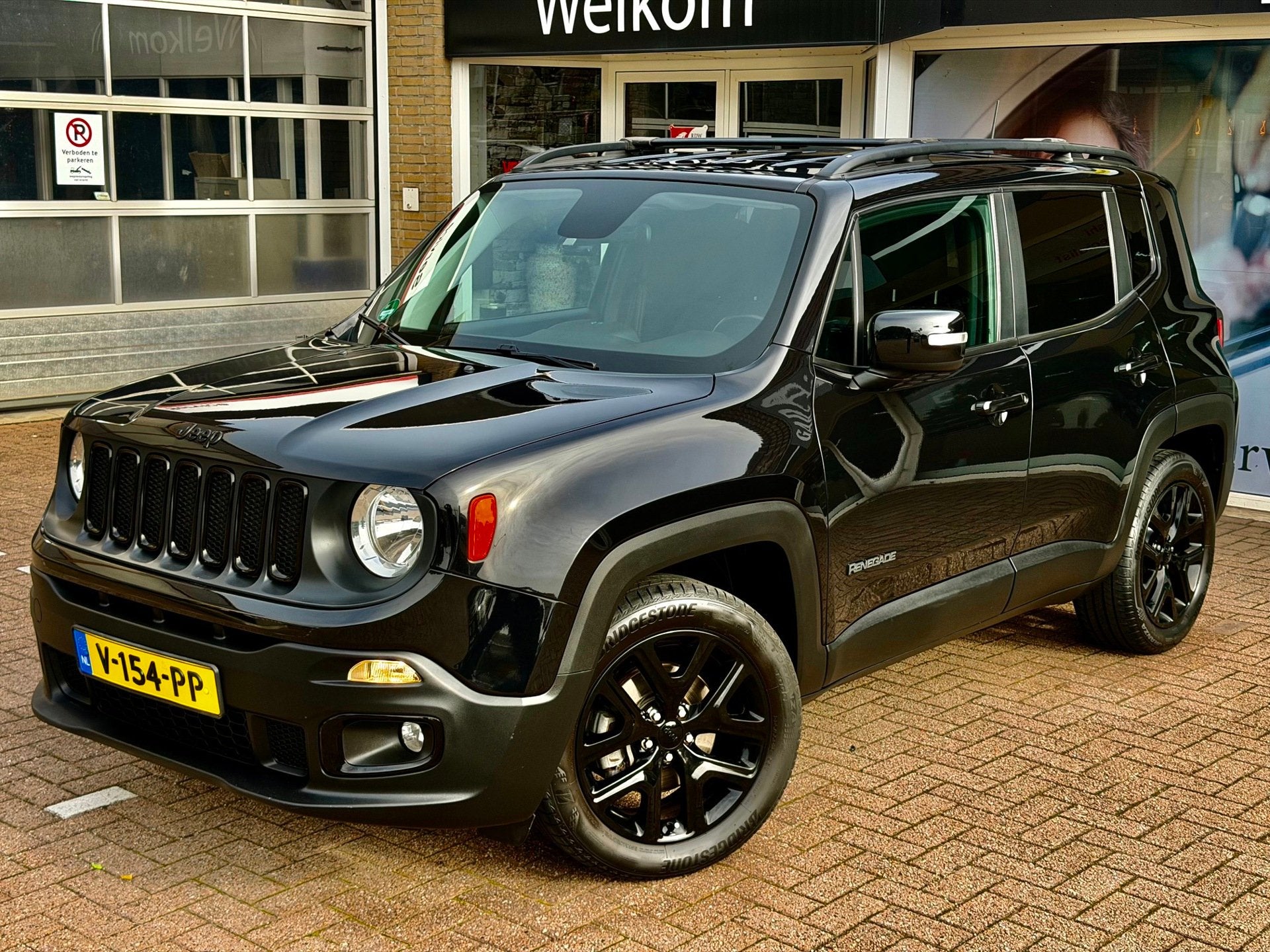 Jeep Renegade 1.6 E-torq Night Eagle | NAVI | 4X4 | CRUISE |, Dealer onderhouden, Automatische klimaatregeling, Gebruikt, 4 cilinders