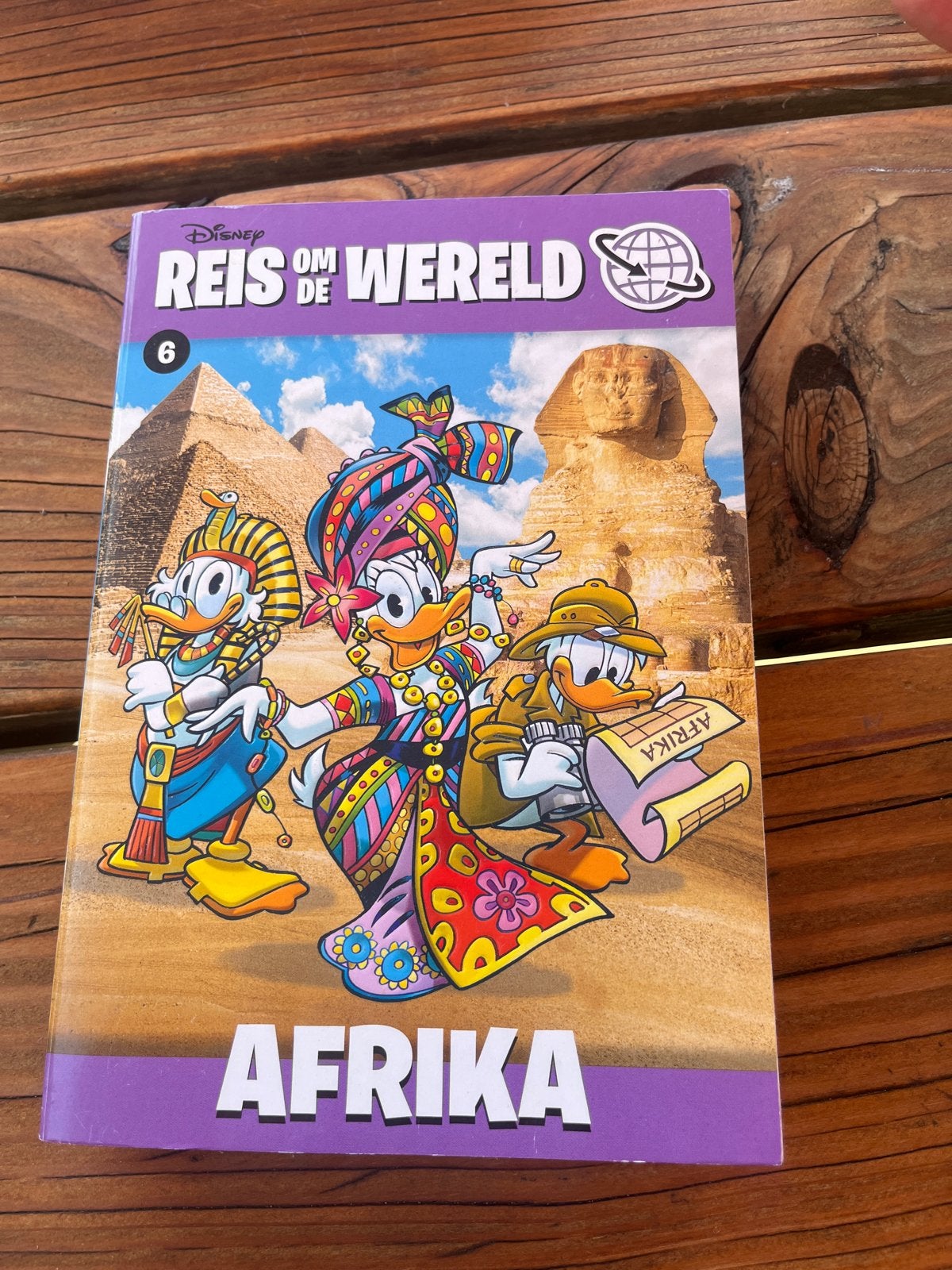 Donald Duck Reis om de Wereld - Afrika (deel 6), Boeken, Eén stripboek, Ophalen of Verzenden, Zo goed als nieuw