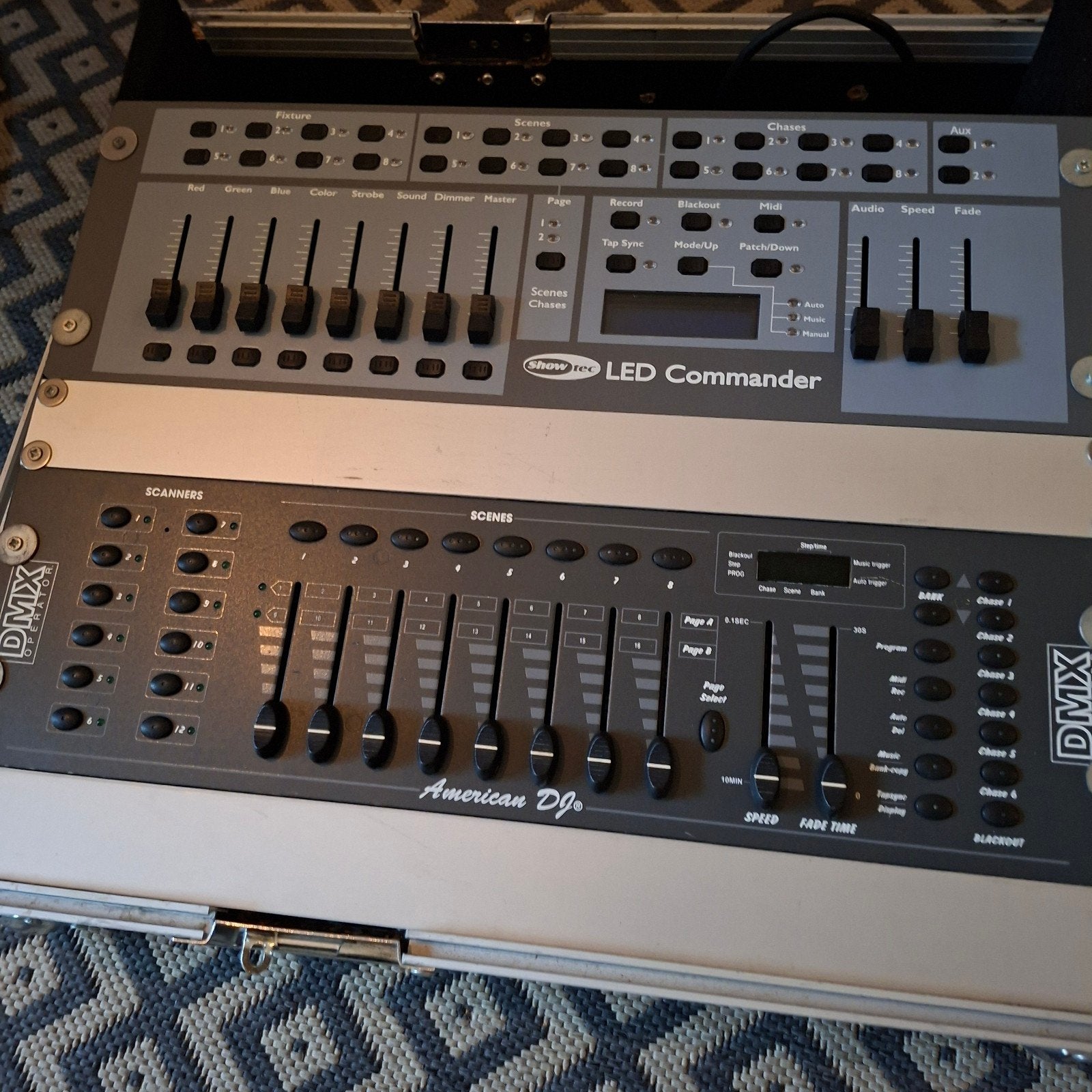 DMX Lichttafels in nette flightcase - American DJ & Showtec, Ophalen, Gebruikt