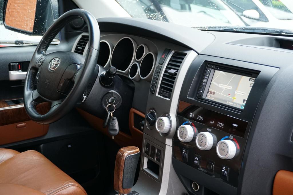 Toyota Tundra 5.7 V8 Double Cab + LPG / PANO / HARDTOP, Automaat, Startonderbreker, Gebruikt, 8 cilinders