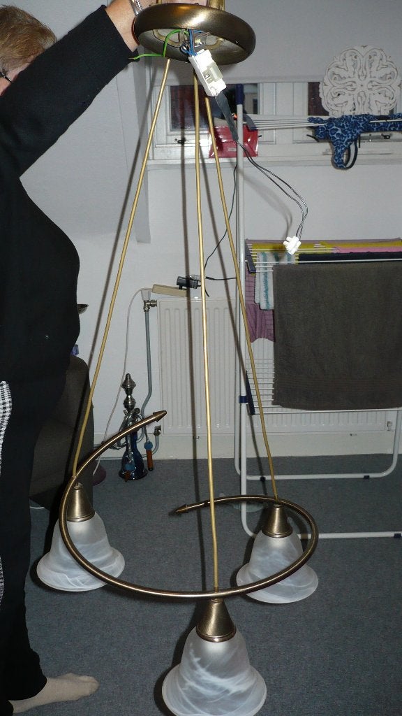 Drie lampen met melkglas kappen te koop, Ophalen, Zo goed als nieuw, Glas, E14 (klein)