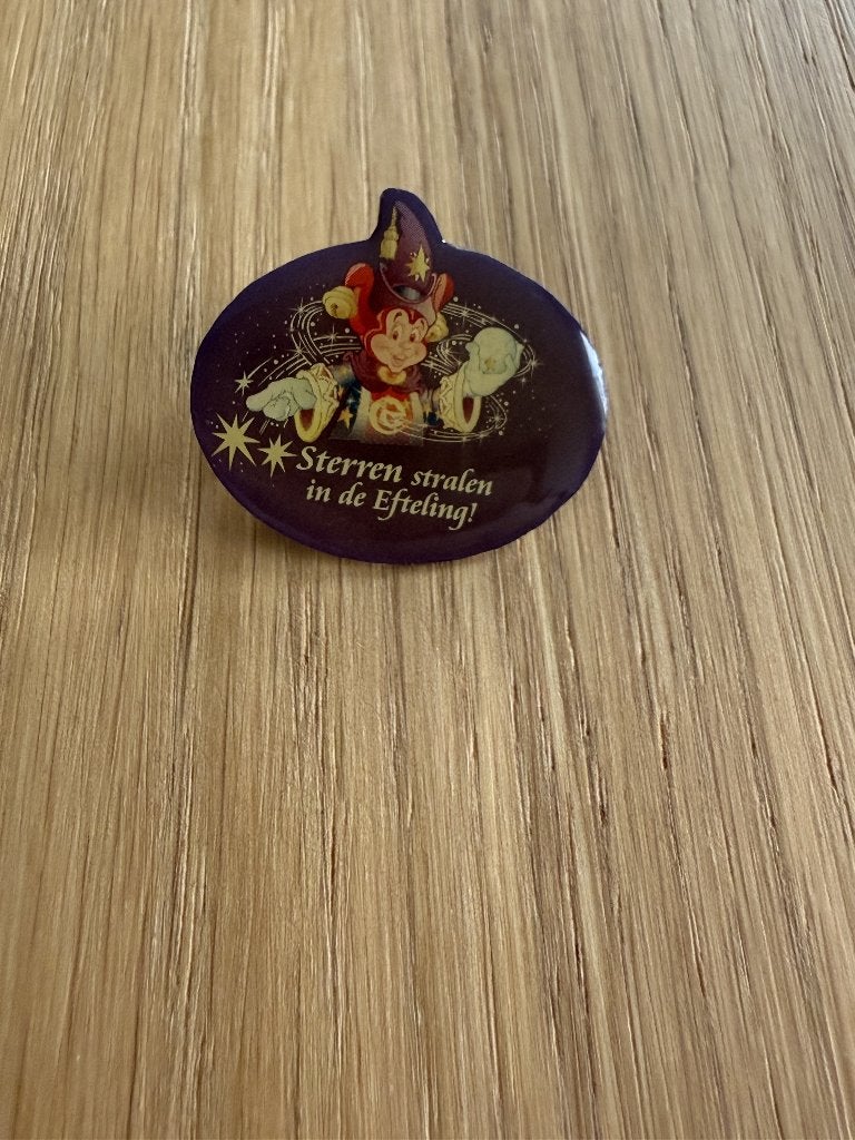 Efteling Sterren Stralen Button/Speldje 2001, Ophalen of Verzenden, Gebruikt, Button of Speldje
