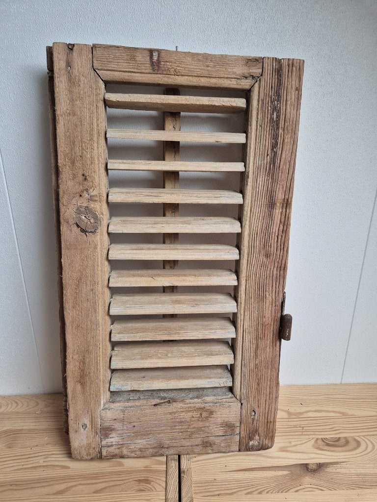 Rustiek houten raamluik, Ophalen, Gebruikt, Bruin, Overige merken