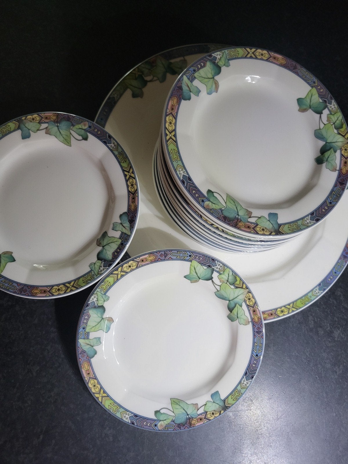 Villeroy & Boch Gebaksbordjes - 12 stuks met klimop design, Klassiek, Villeroy & Boch, Ophalen of Verzenden, Zo goed als nieuw
