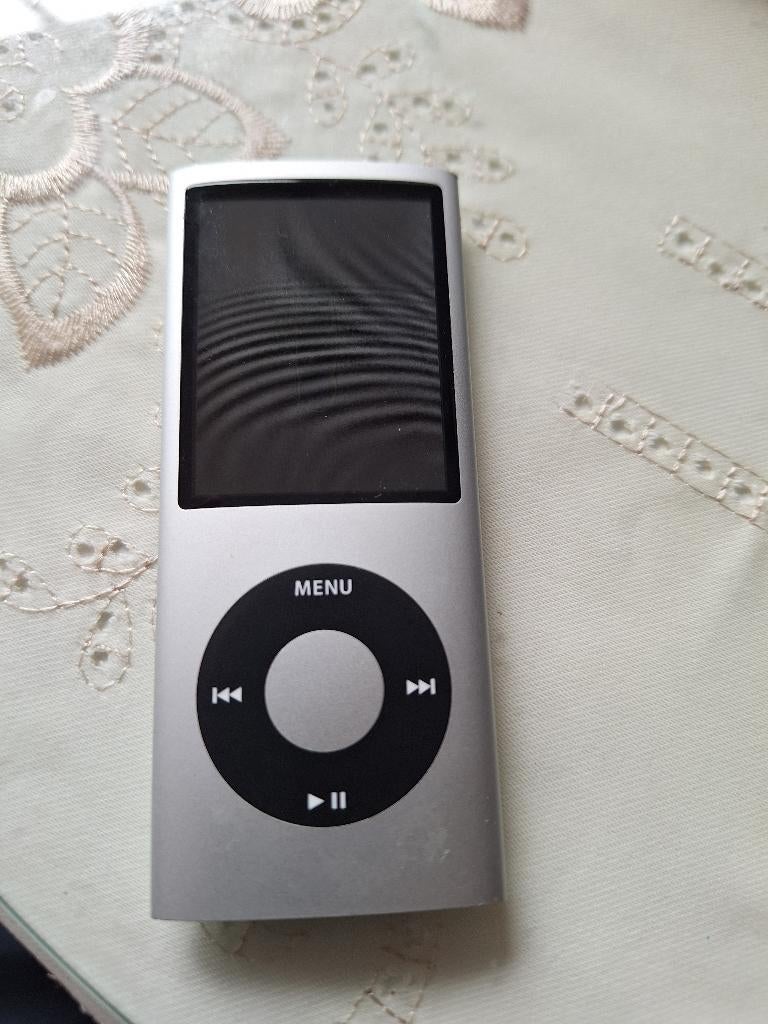 iPod Nano 4, Audio, Tv en Foto, Mp3-spelers | Apple iPod, Gebruikt, Ophalen of Verzenden, Nano, Zilver