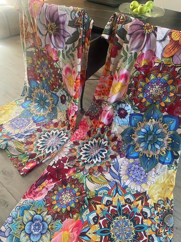 Hippie Psychedelische Gordijnstof - Kleurrijk & Gezellig, Ophalen of Verzenden, Zo goed als nieuw, Overige kleuren, 200 cm of meer
