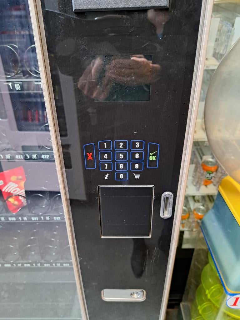 Snack automaat gekoeld Crane Merchant, Ophalen, Gebruikt