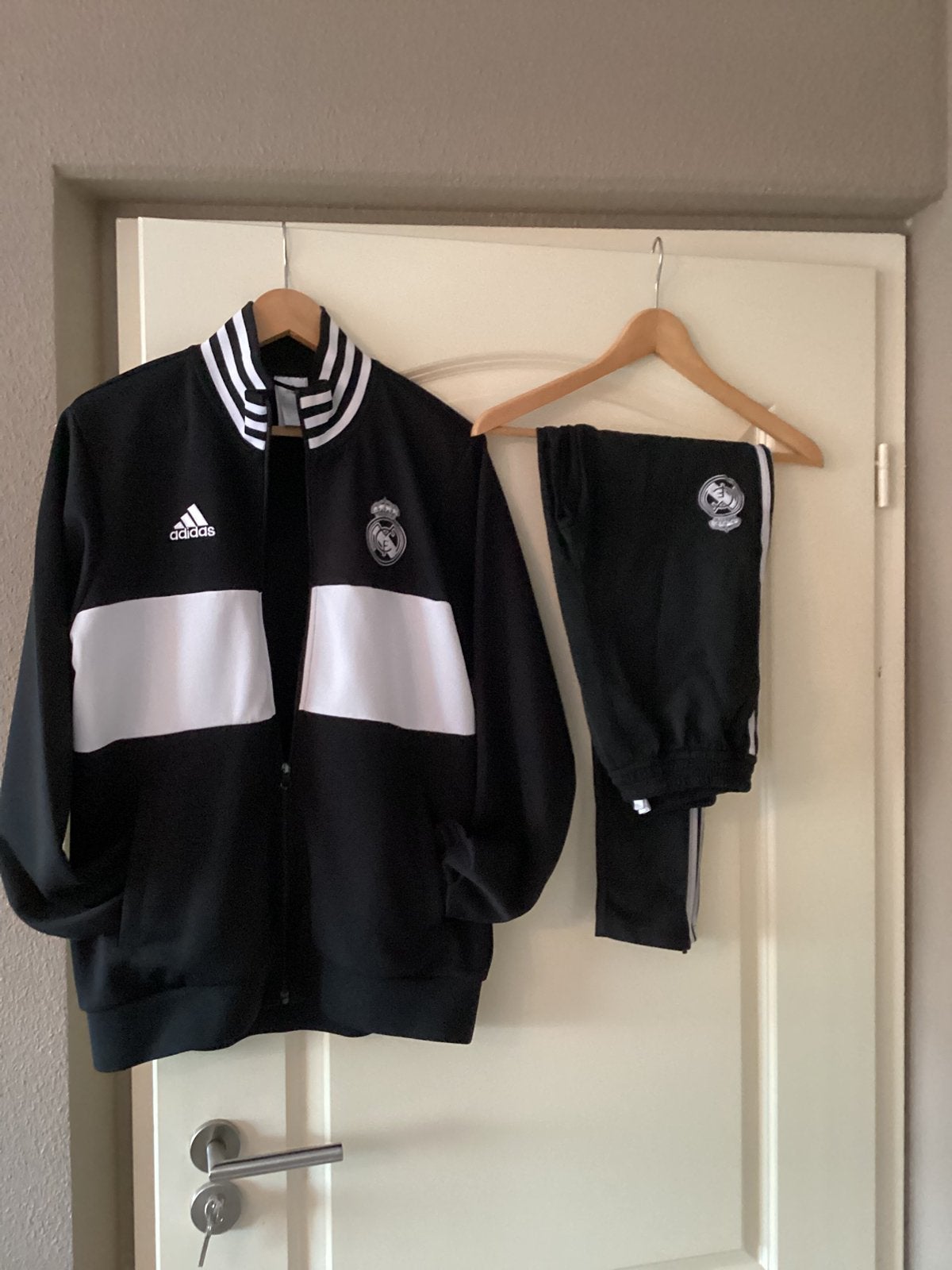 Prachtig trainingspak Adidas maat M te koop., Ophalen of Verzenden, Zo goed als nieuw, Blauw, Algemeen