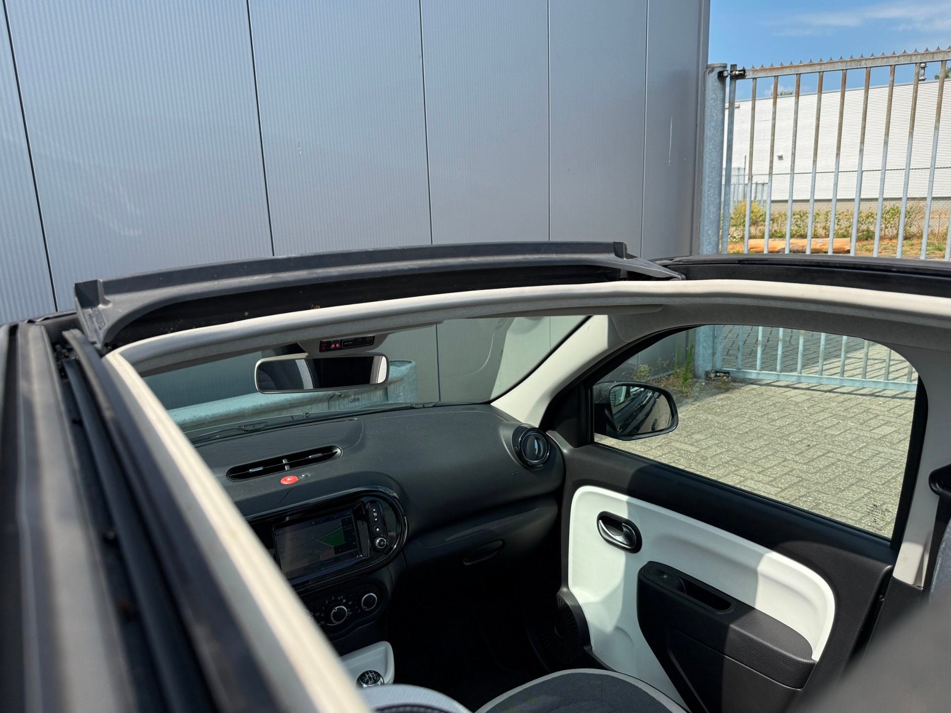 Renault Twingo 0.9 TCe Dynamique | Navigatie | Airco | Bluet, Auto's, 898 cc, Gebruikt, 918 kg, 4 stoelen