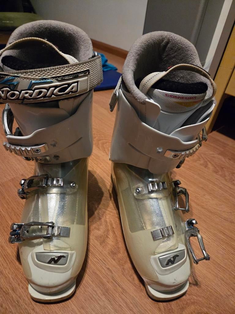 Skischoenen maat 42, extra warm, Sport en Fitness, Ophalen of Verzenden, Schoenen, Overige merken