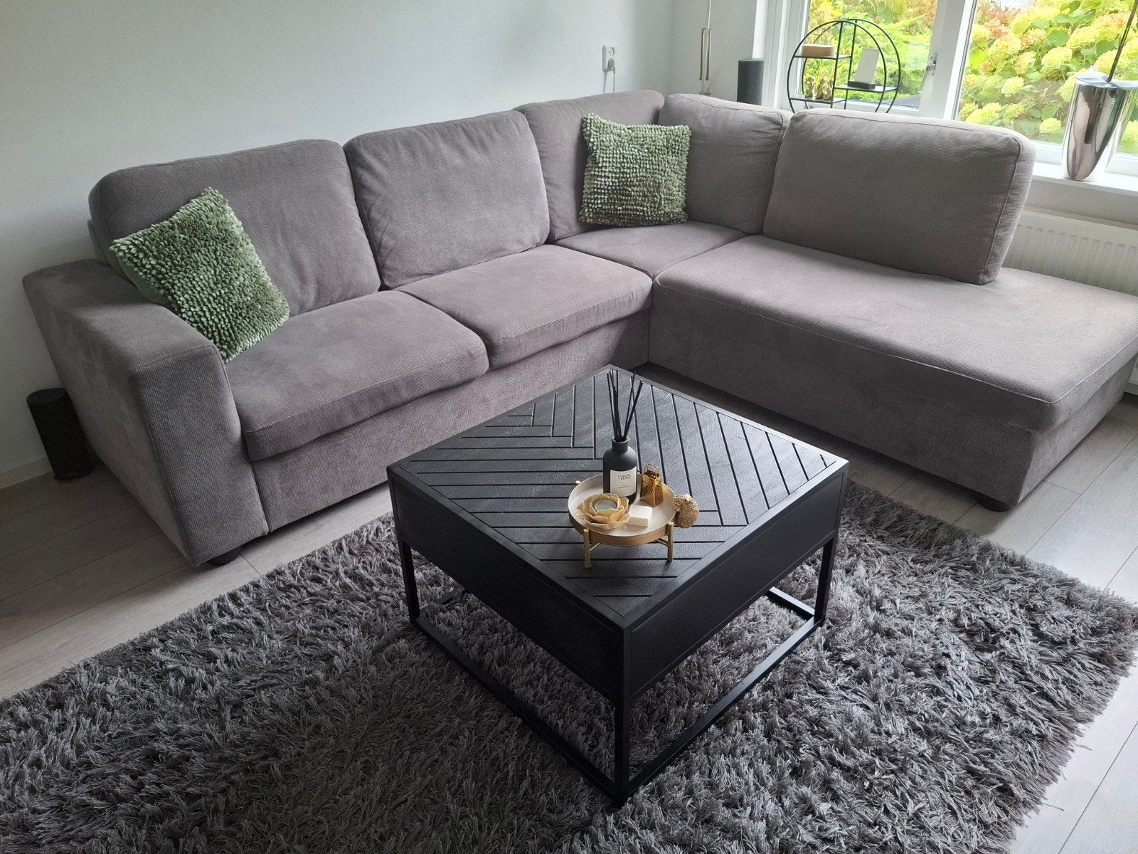 Grijze hoekbank + eventueel gratis vloerkleed, Huis en Inrichting, Ophalen, Gebruikt, Vierpersoons of meer
