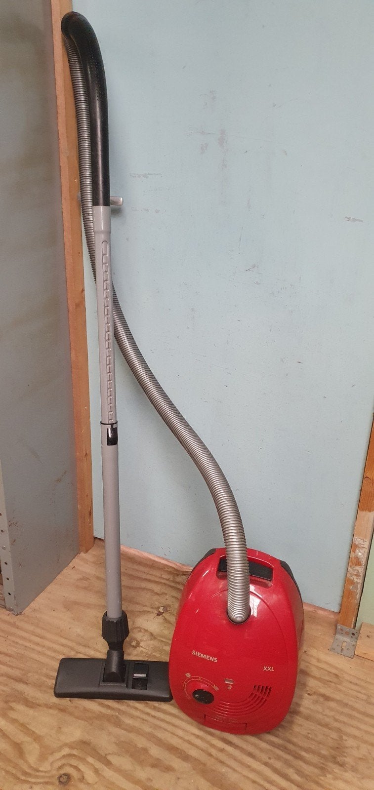 Siemens Sledestofzuiger - Rood - Goede staat, Witgoed en Apparatuur, Stofzuigers, Stofzak, Siemens, Gebruikt, Ophalen of Verzenden
