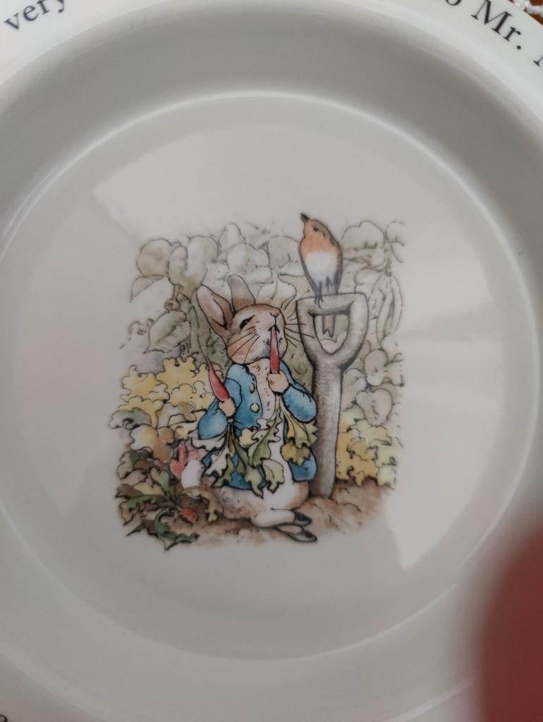 Peter Rabbit papbord, van Wedgewood, perfecte staat, Huis en Inrichting, Keuken | Servies, Verzenden, Keramiek, Zo goed als nieuw
