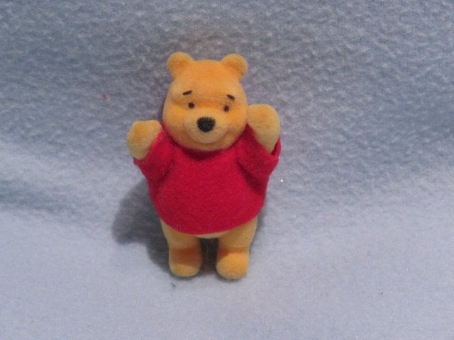 Klein poppetje Winnie de Poeh Disney 5,5 cm hoog, Verzamelen, Ophalen of Verzenden, Winnie de Poeh of vrienden, Zo goed als nieuw